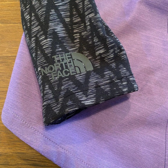 The North Face Women's Dyvinity Running Jacket in Purple B1031 Size S Hooded - Picture 7 of 16